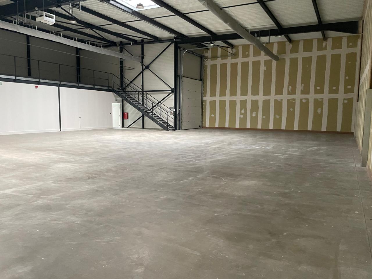 Local d'activité Janneyrias 10320m² Location local d'activité Janneyrias Isère OLACT2424177 7
